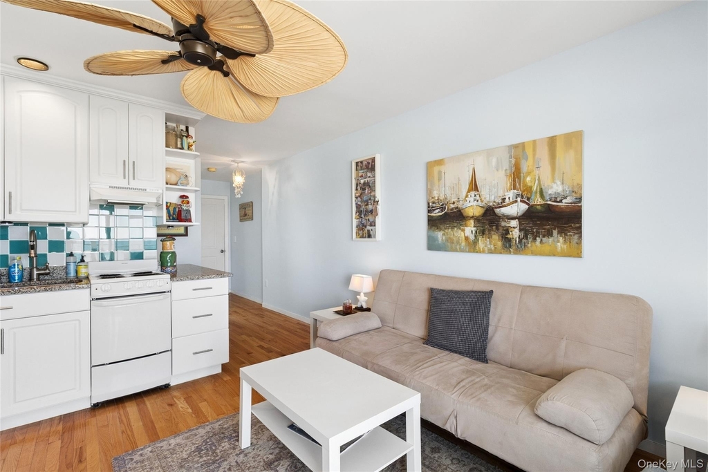 16 Navy Road - Photo 6