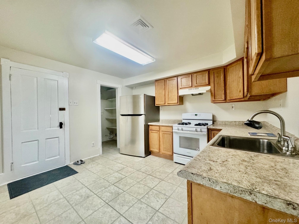 82 State Street - Photo 4