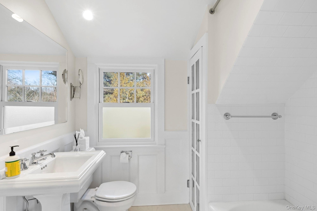393 Hill Street - Photo 11