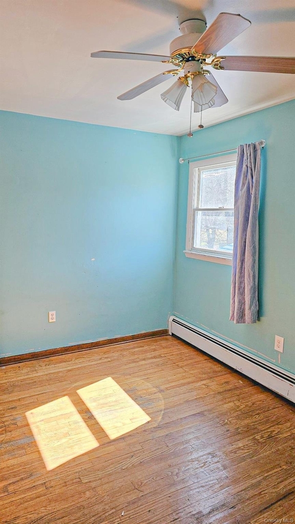 225 Monhagen Avenue - Photo 7