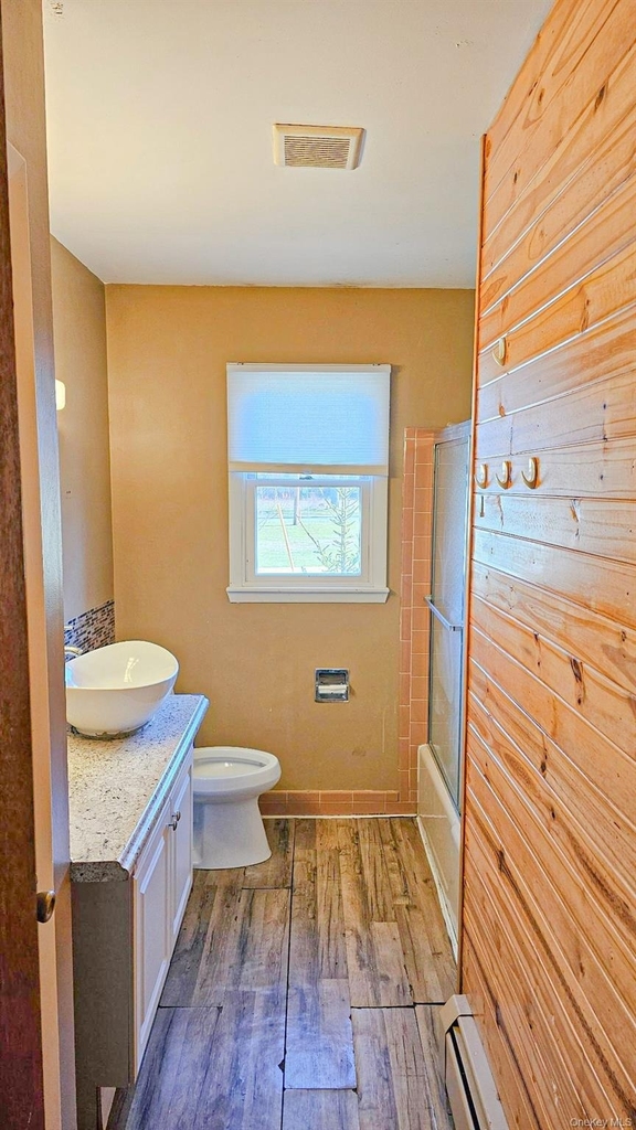 225 Monhagen Avenue - Photo 4