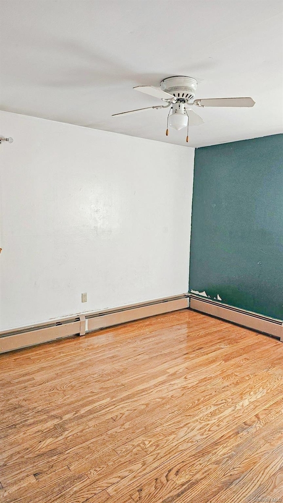 225 Monhagen Avenue - Photo 5