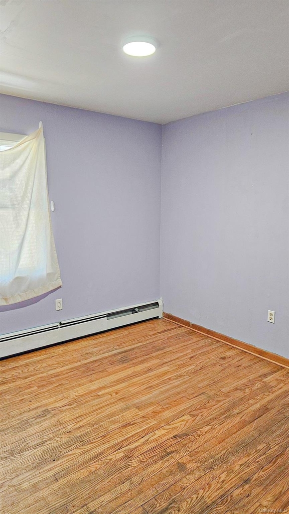 225 Monhagen Avenue - Photo 8