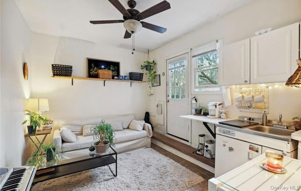 23 N Westbury Road - Photo 9