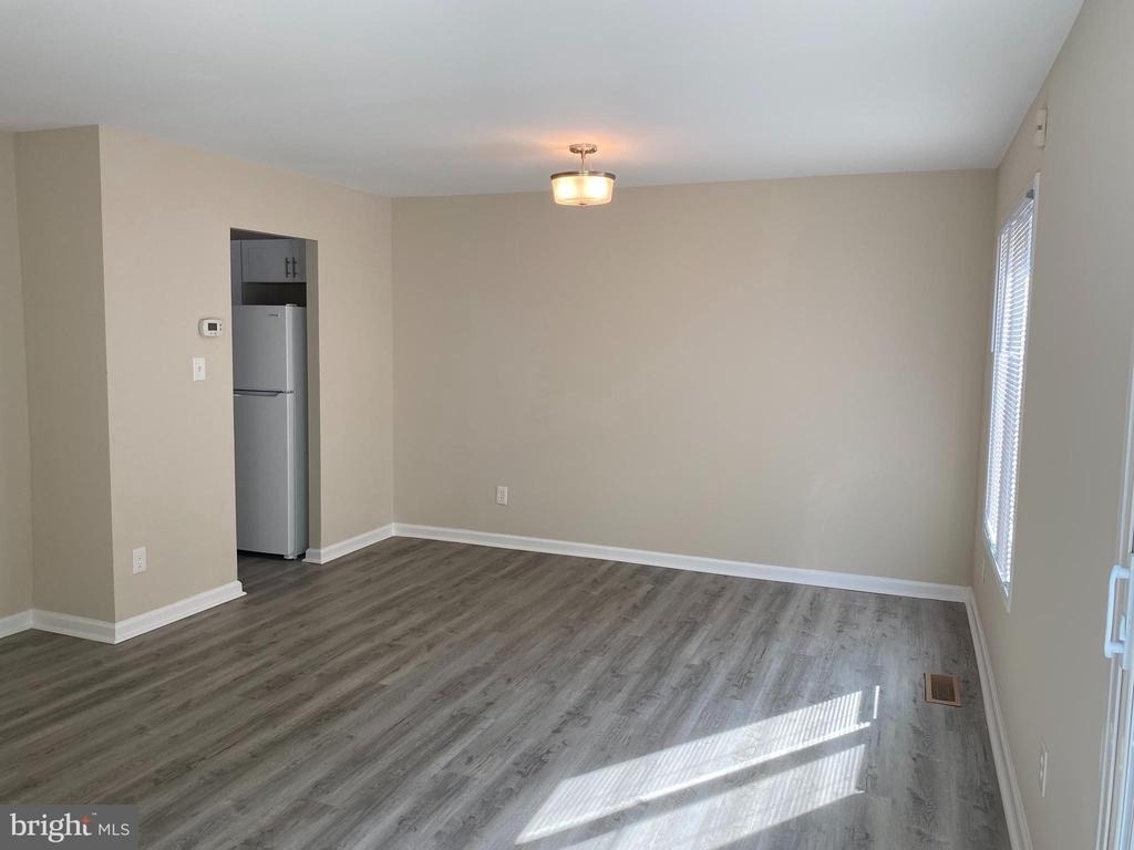 2804 Cambridge Drive - Photo 7