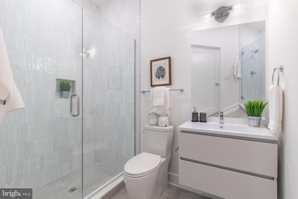 5545 Pulaski Avenue - Photo 9