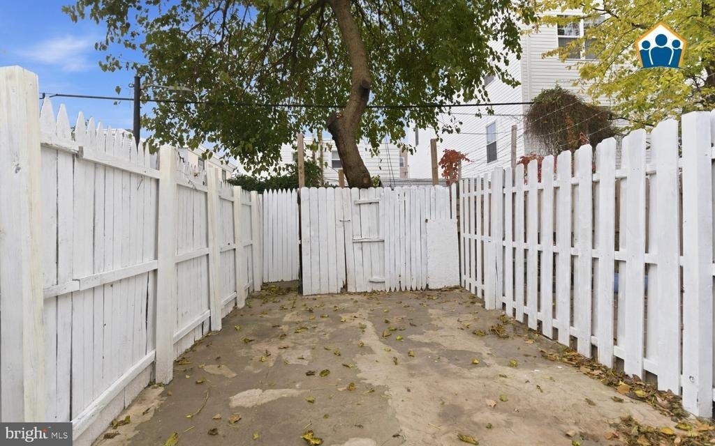 2625 Braddock Street - Photo 1