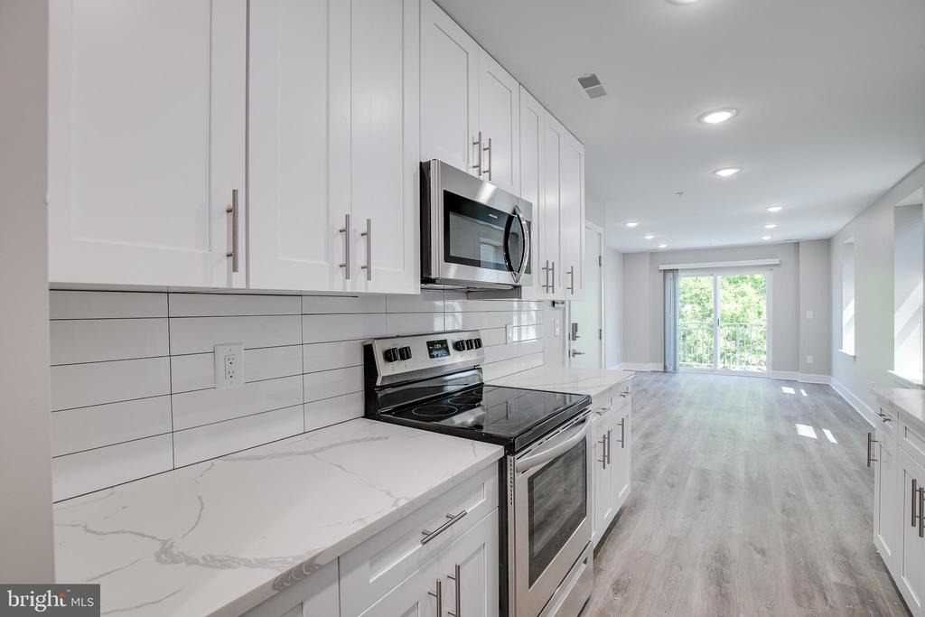 2015 N College Avenue - Photo 4