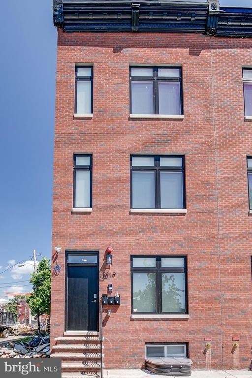 2015 N College Avenue - Photo 1