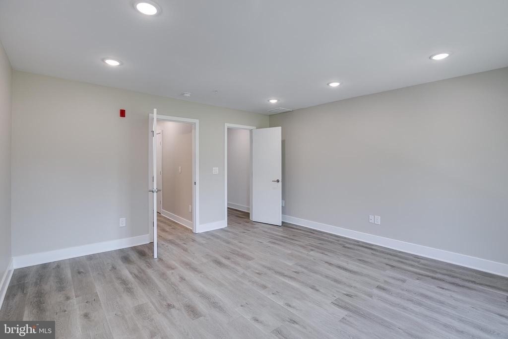 2015 N College Avenue - Photo 9