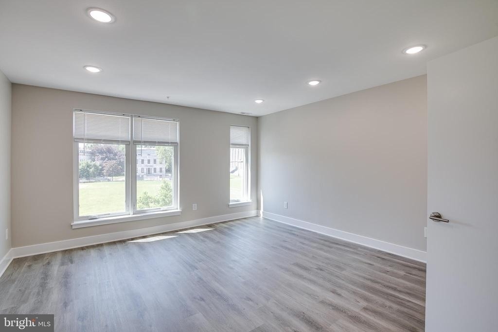 2015 N College Avenue - Photo 7