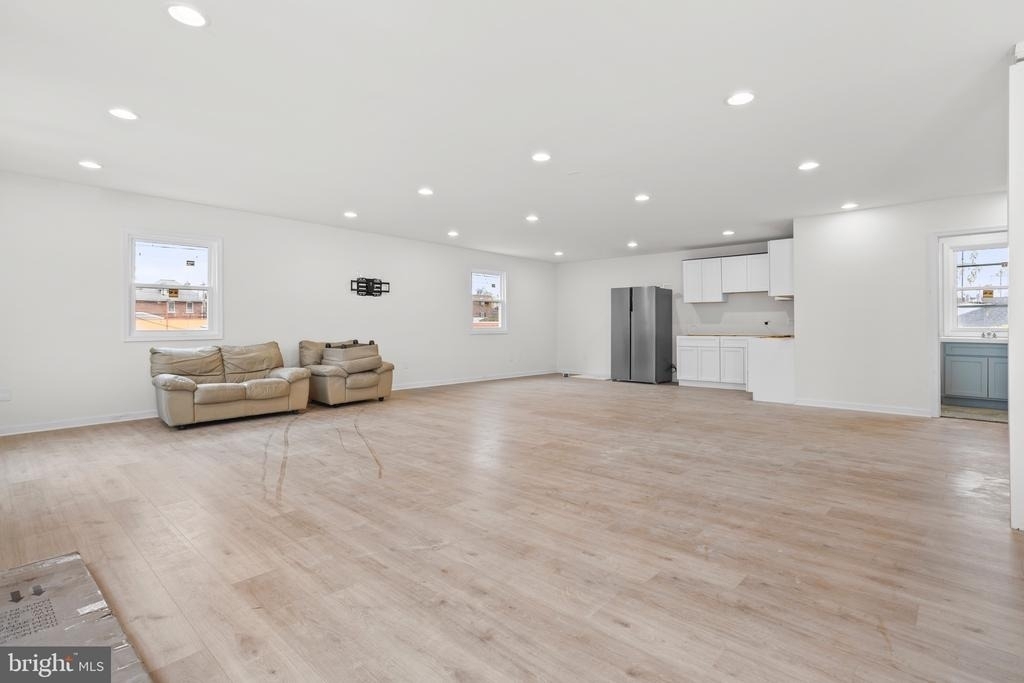 819 11th Avenue - Photo 1