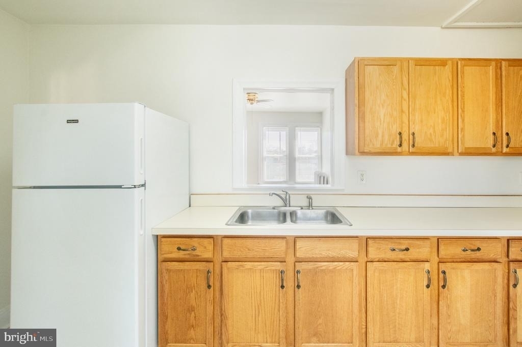 401 W Washington Street - Photo 5