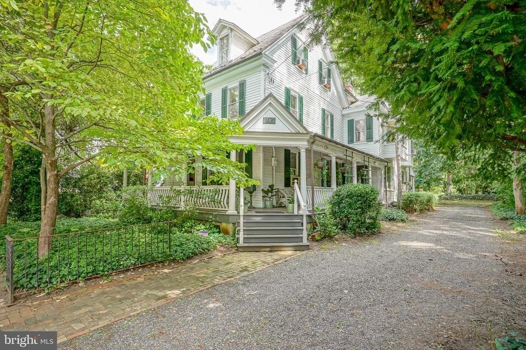 315 Chestnut Street - Photo 2
