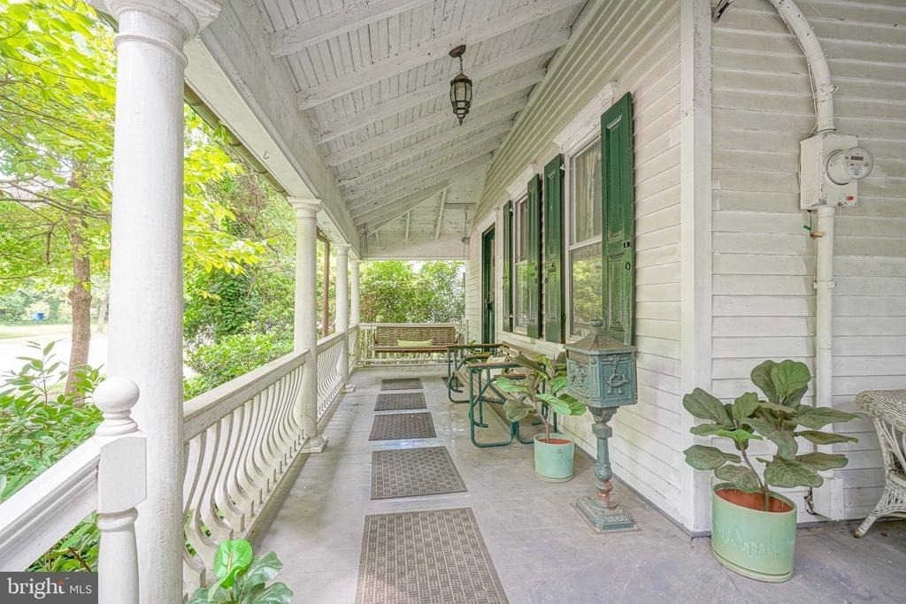 315 Chestnut Street - Photo 1