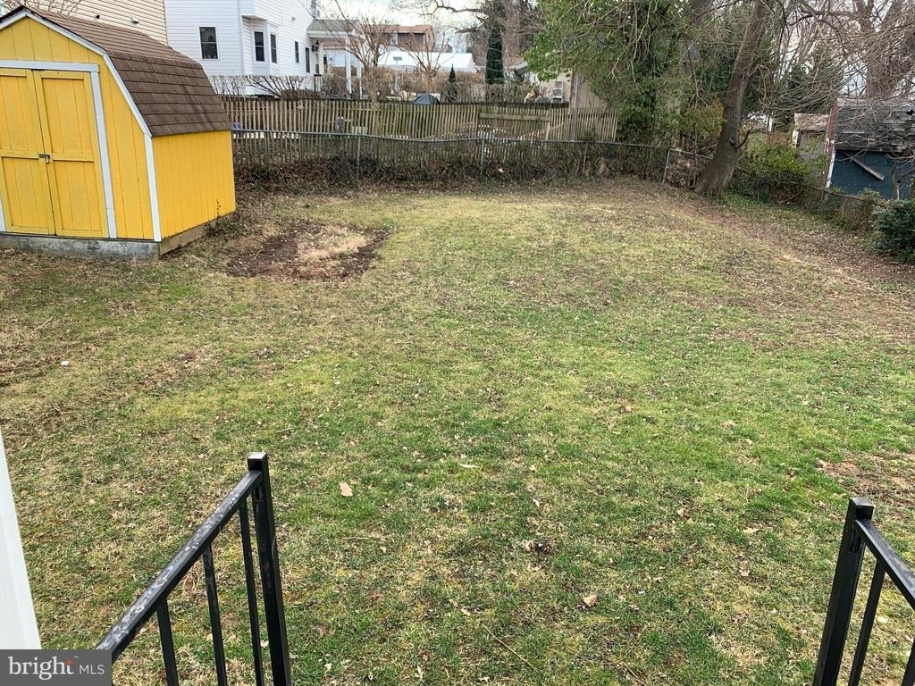 603 Pinewood Road - Photo 10