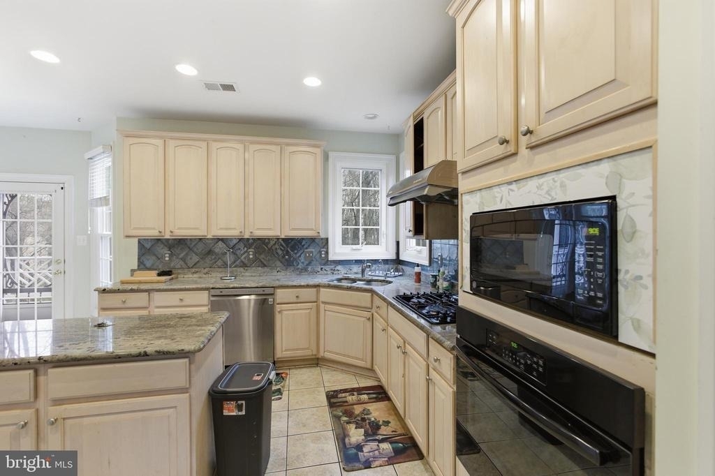 2928 Marlow Farm Terrace - Photo 8