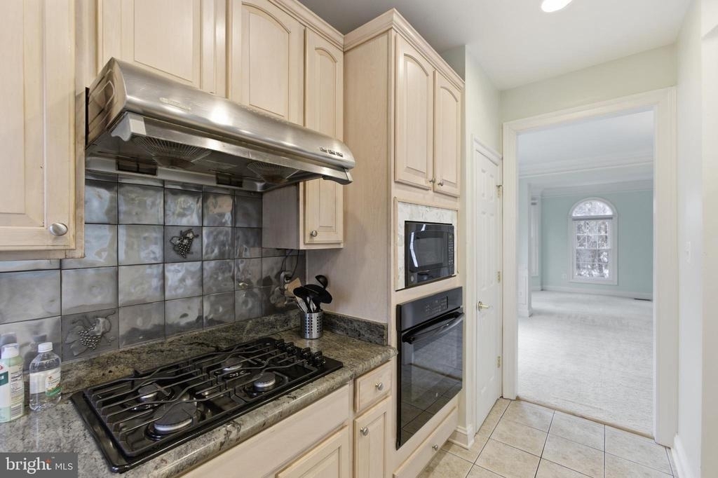 2928 Marlow Farm Terrace - Photo 12