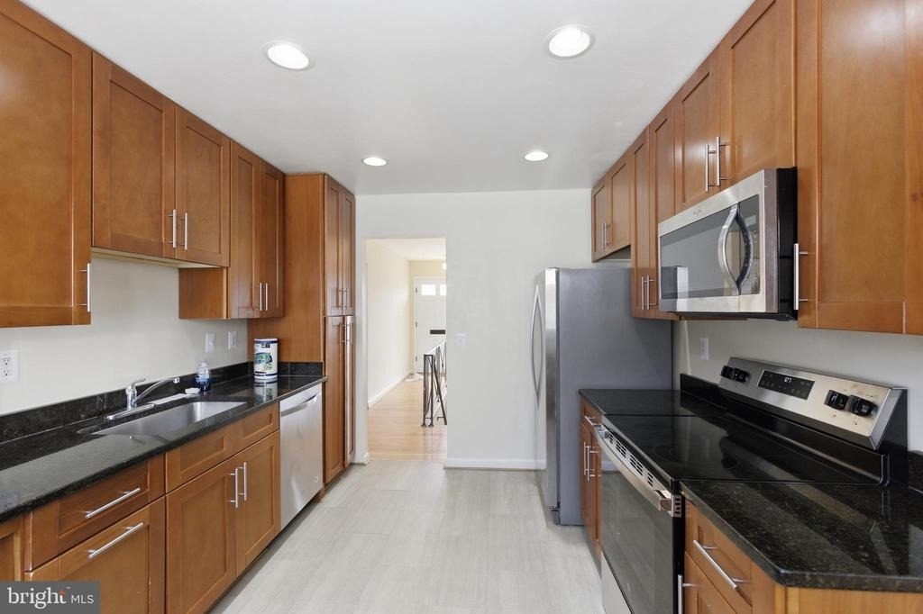 11100 Markwood Drive - Photo 11