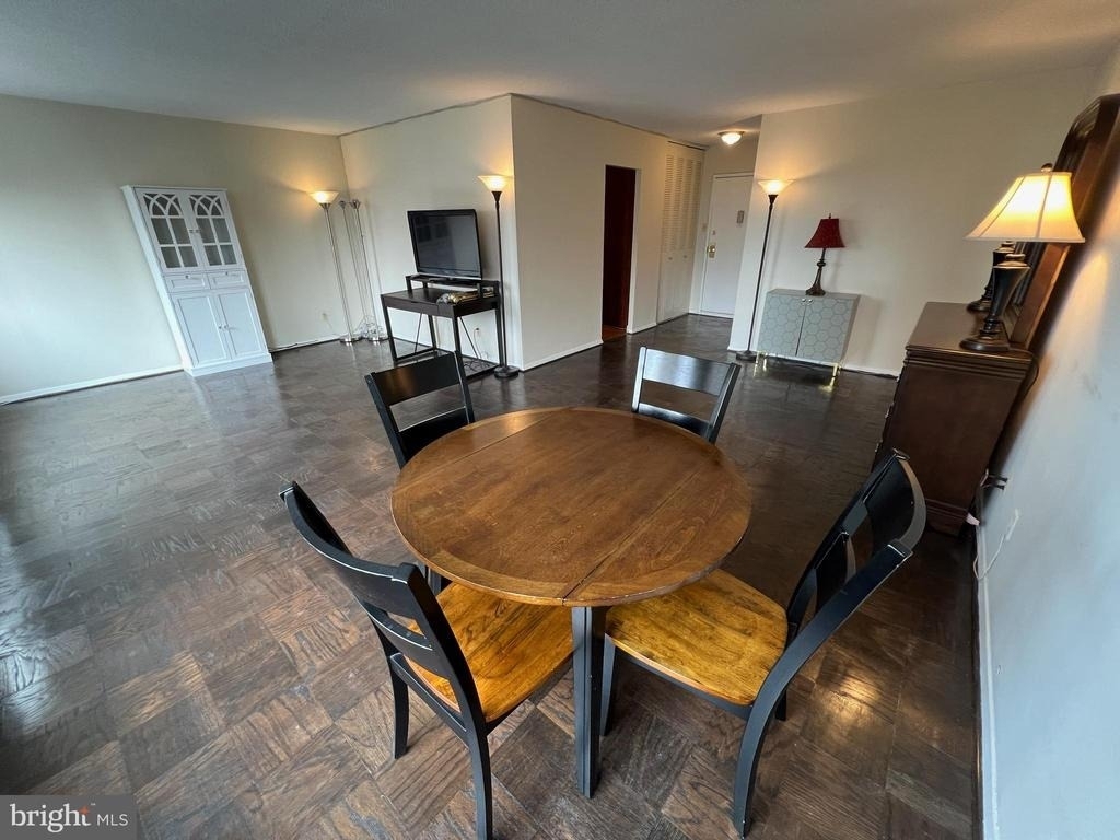 11801 Rockville Pik - Photo 8