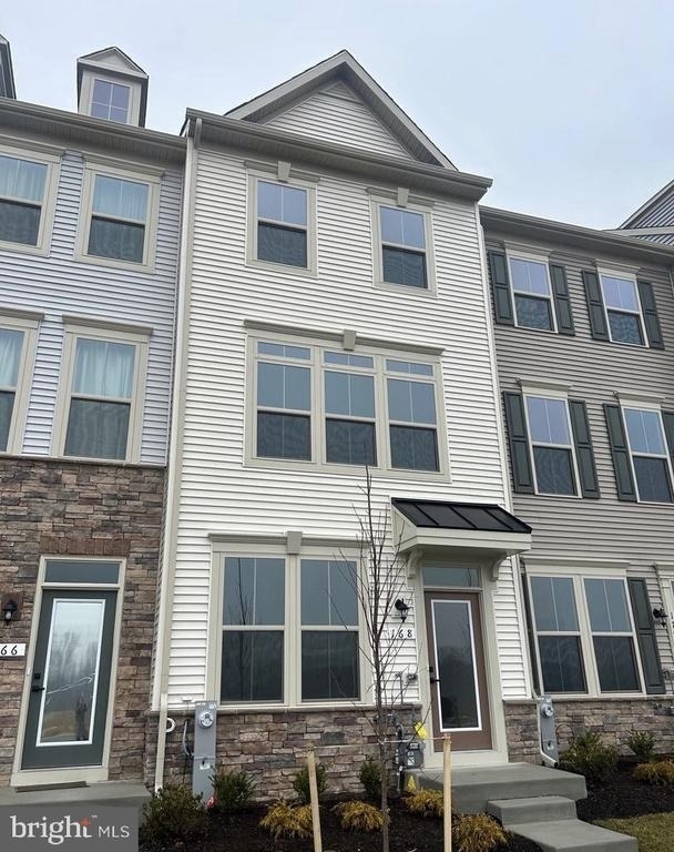 168 Bethlehem Pl - Photo 0