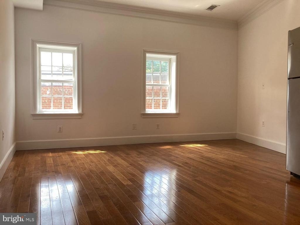 1426 Wisconsin Avenue Nw - Photo 2