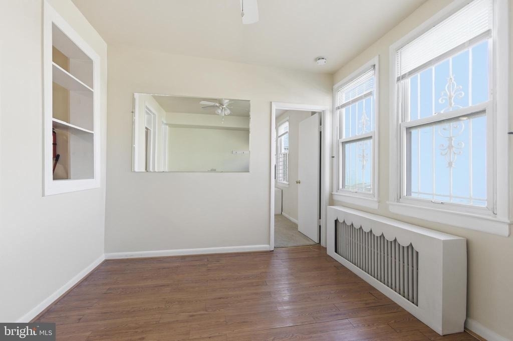 6 Barney Circle Se - Photo 8