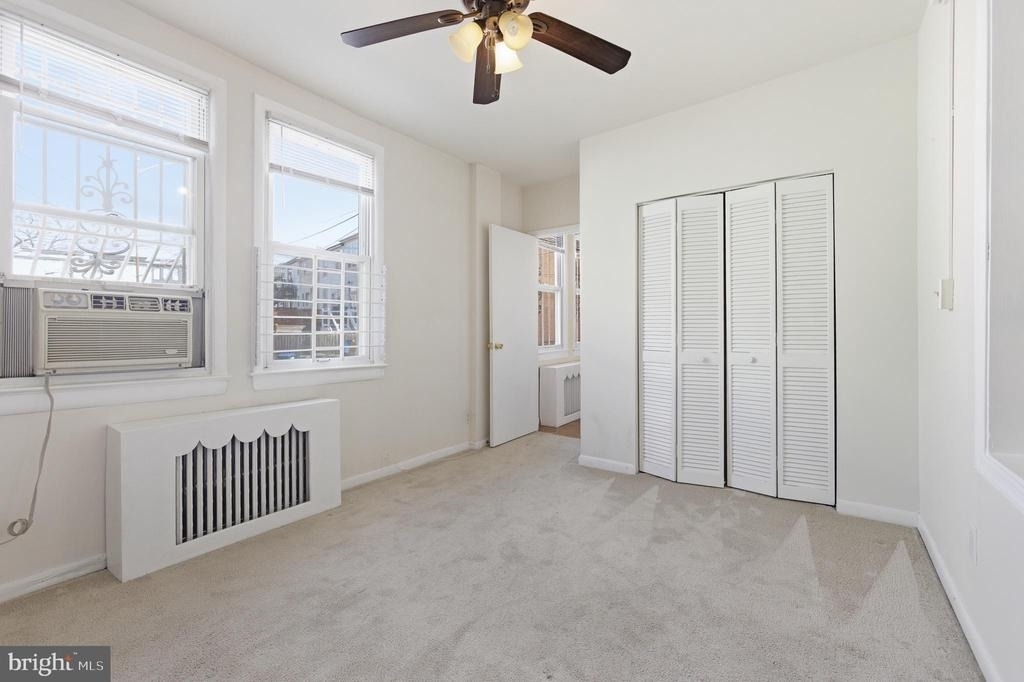 6 Barney Circle Se - Photo 10