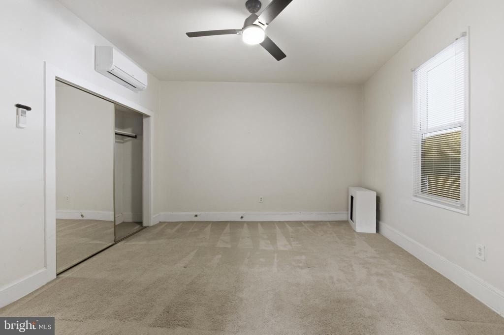 6 Barney Circle Se - Photo 12