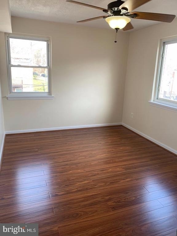 126 Webster Street Ne - Photo 4