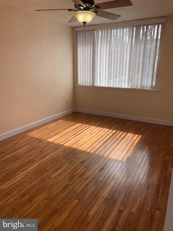 126 Webster Street Ne - Photo 2