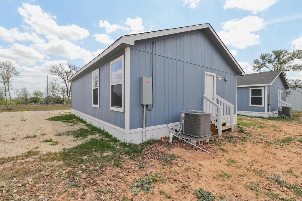 1087 Schubert Ln - Photo 17