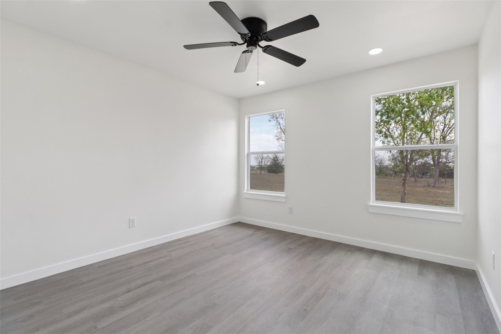 1087 Schubert Ln - Photo 13