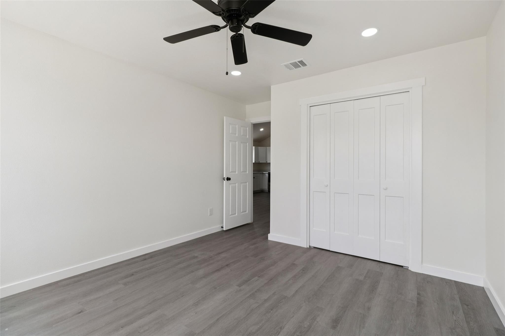 1087 Schubert Ln - Photo 13