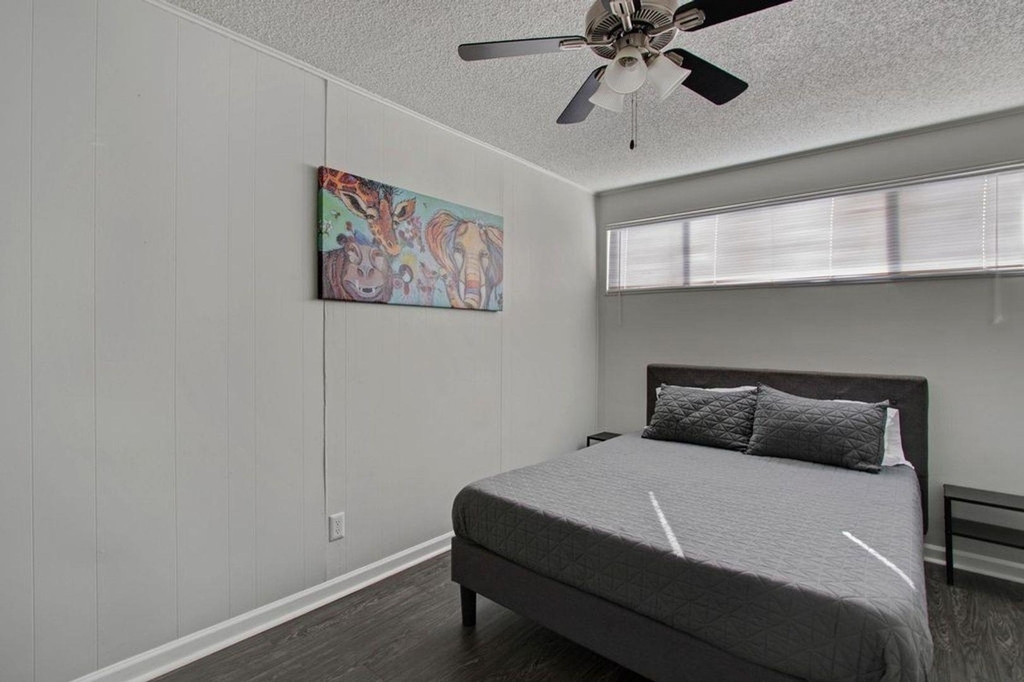 2900 Cole St - Photo 4