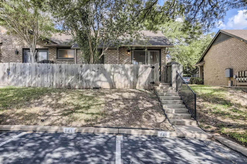 1015 E Yager Ln - Photo 1