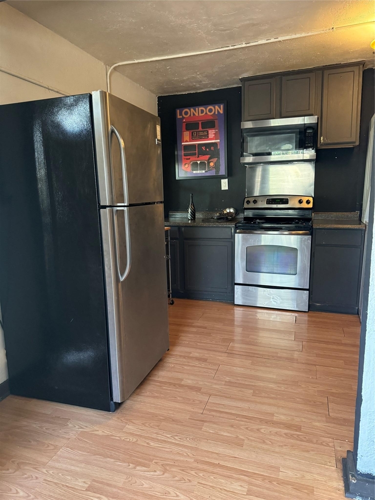 704 Franklin Blvd - Photo 4
