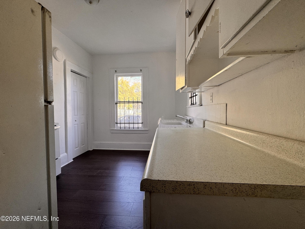 3728 Silver Street - Photo 3