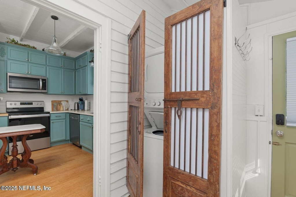 251 Charlotte Street - Photo 5