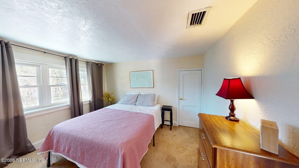 231 W 10th Street - Photo 10