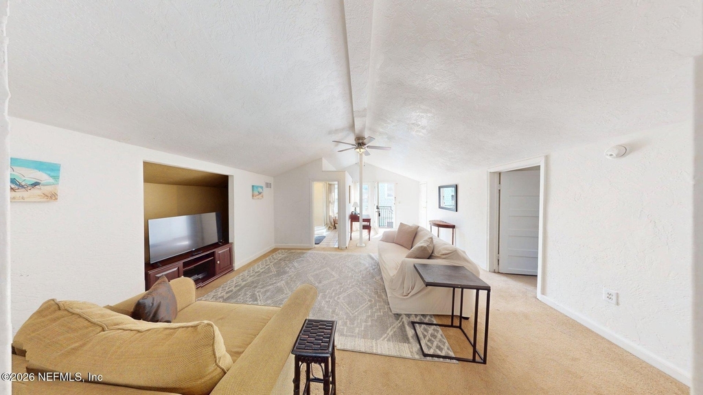 231 W 10th Street - Photo 3