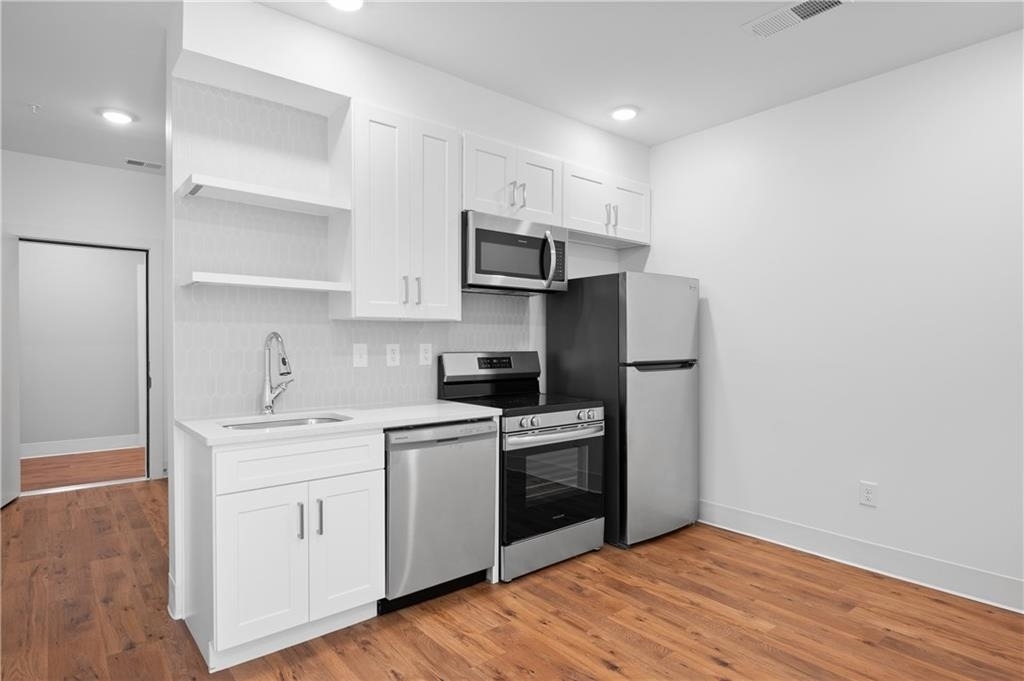 456 Flat Shoals Avenue Se - Photo 2