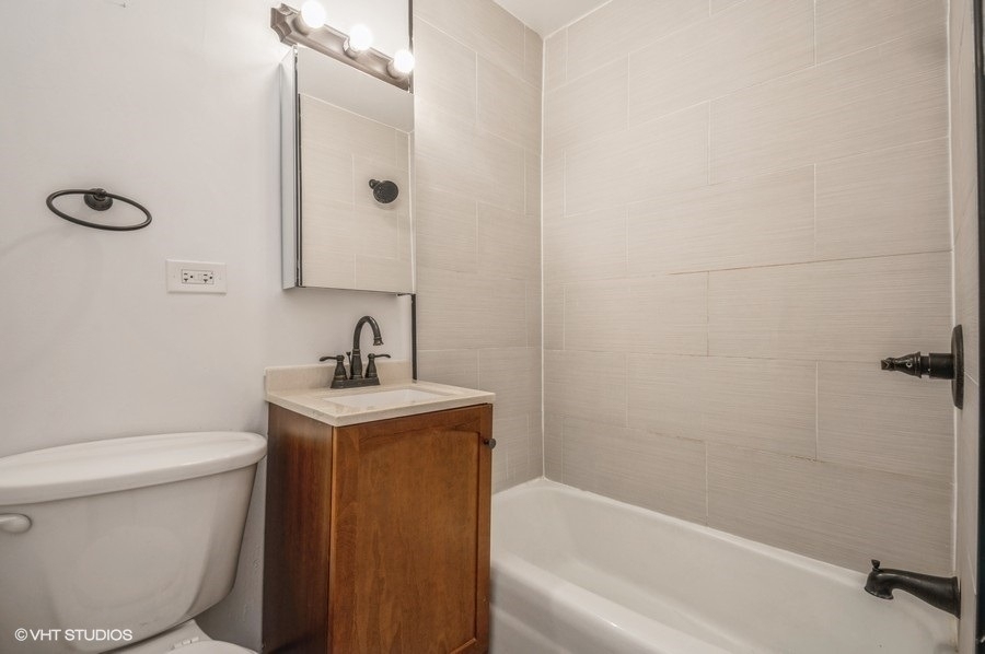 1504 N Dearborn Parkway - Photo 5