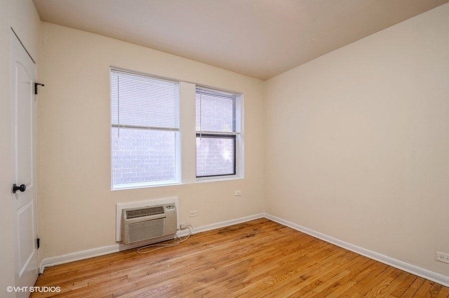 1504 N Dearborn Parkway - Photo 3