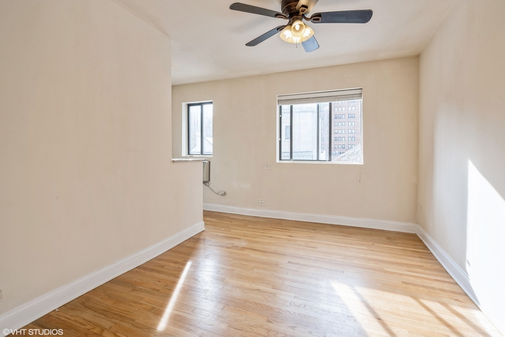 1430 N Dearborn Street - Photo 2
