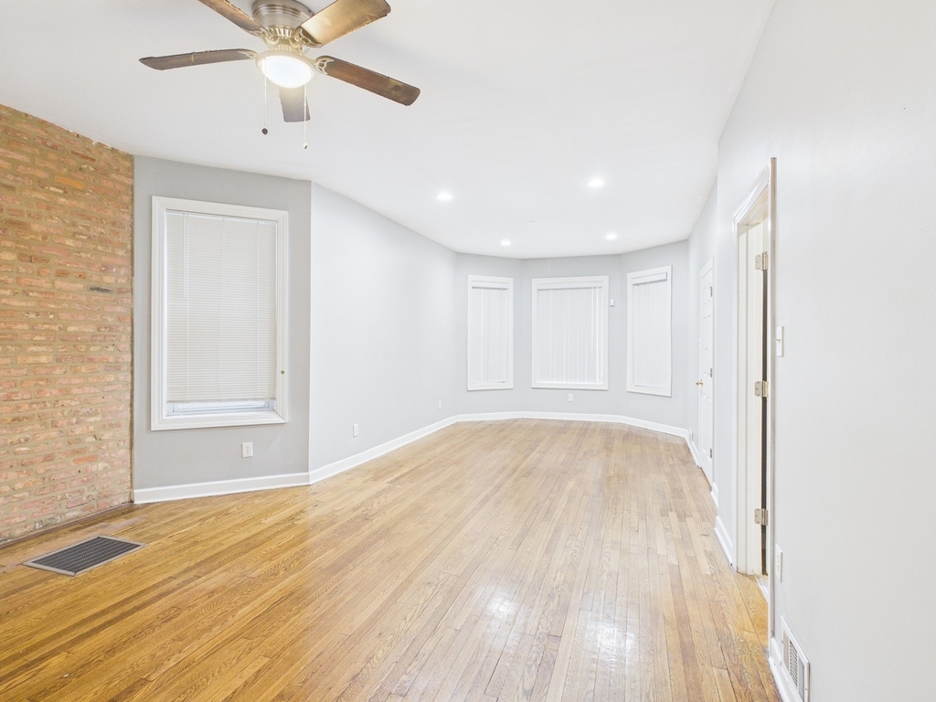 6639 S Bishop Street - Photo 1