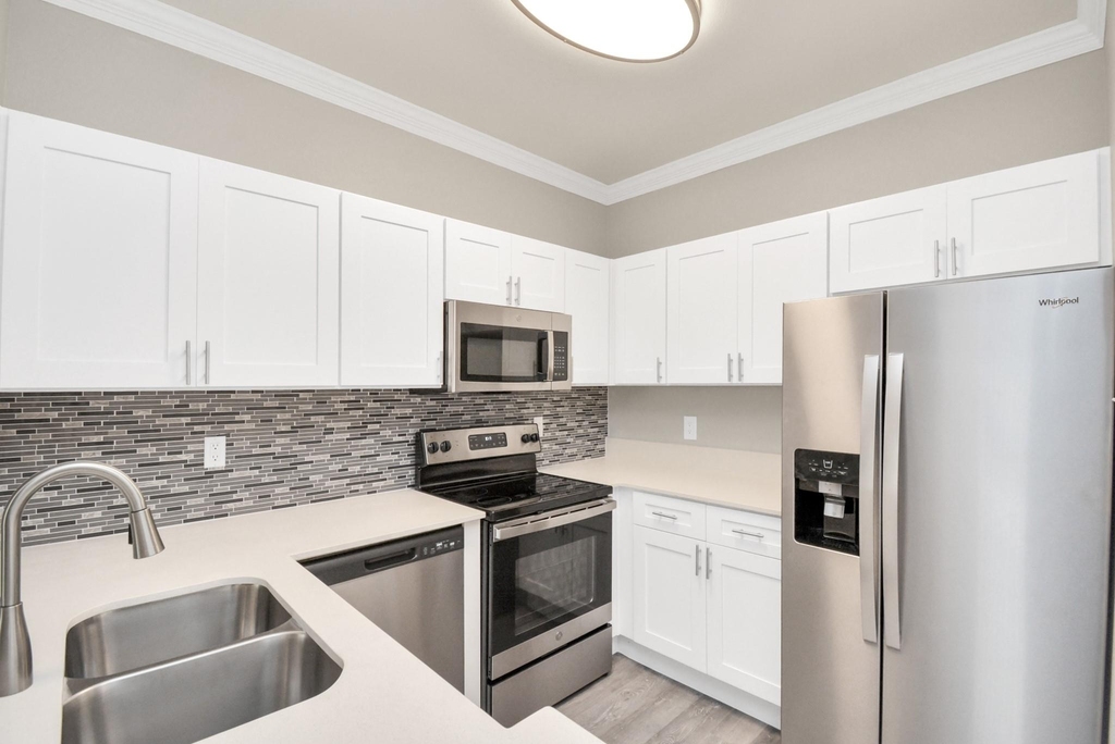 2222 Maroneal Street - Photo 2