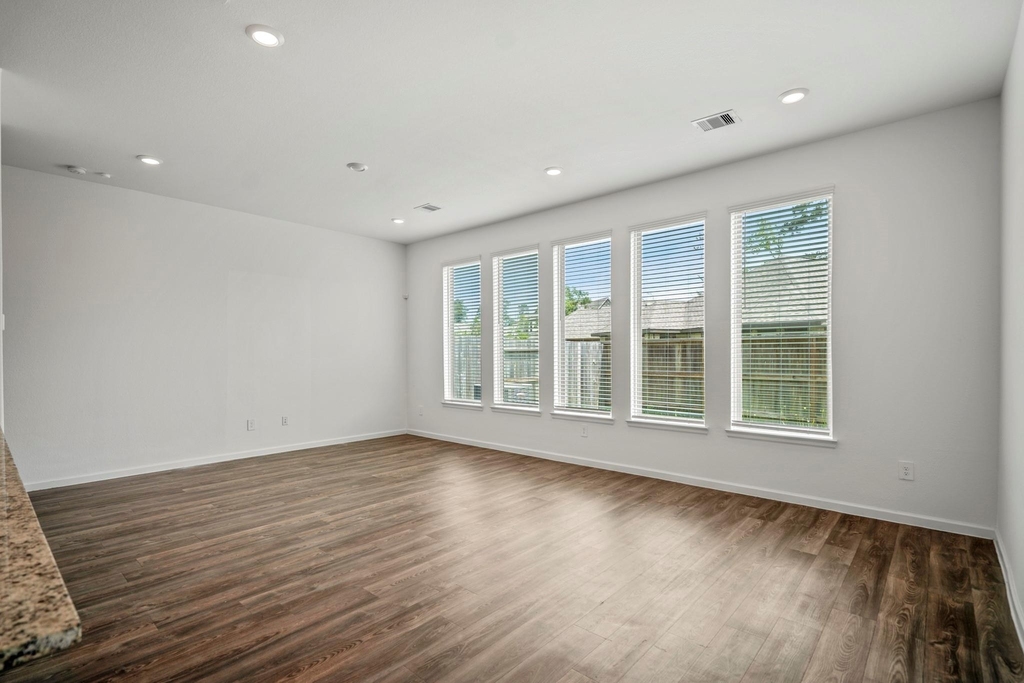 613 Royal Arch Drive - Photo 11