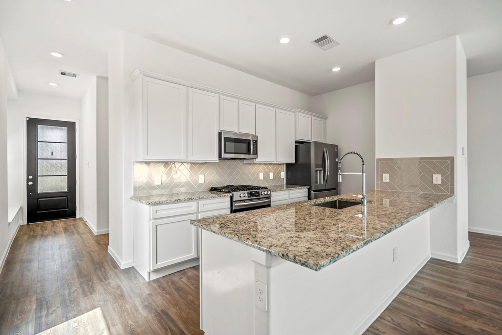 613 Royal Arch Drive - Photo 6