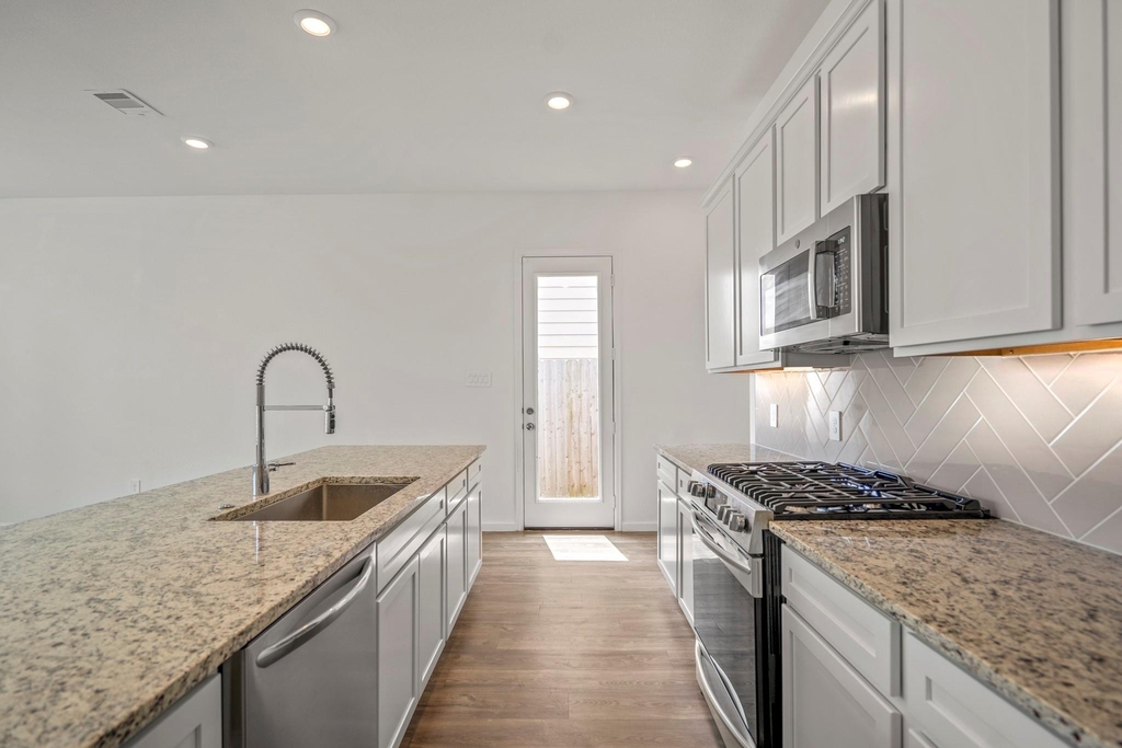 613 Royal Arch Drive - Photo 7